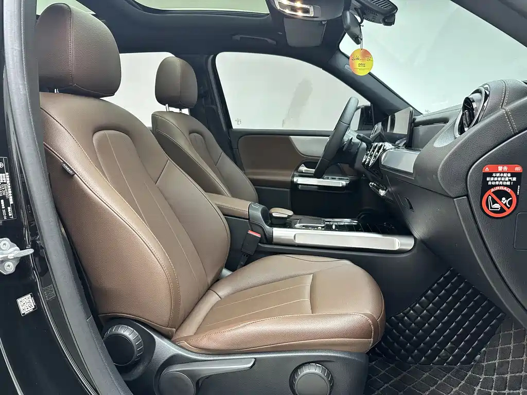 MERCEDES BENZ GLB 2022