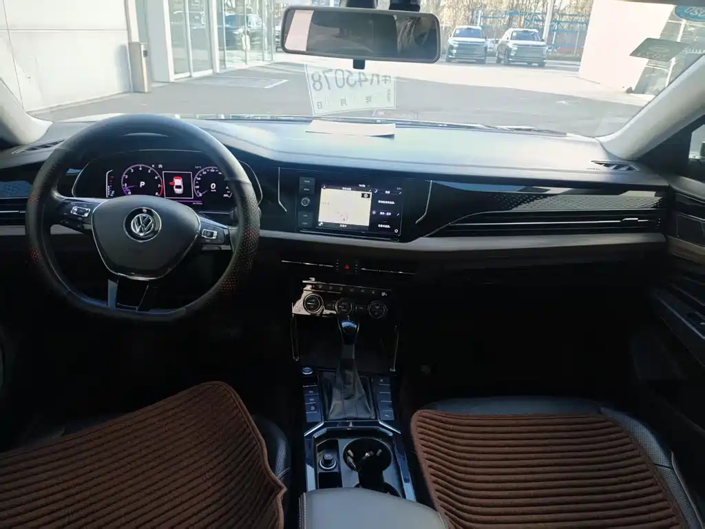 VOLKSWAGEN PASSAT 2019