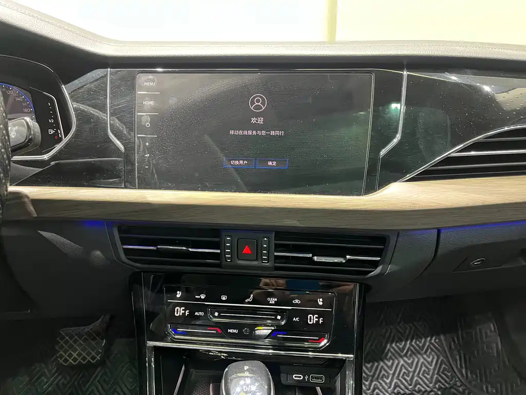 VOLKSWAGEN PASSAT 2021