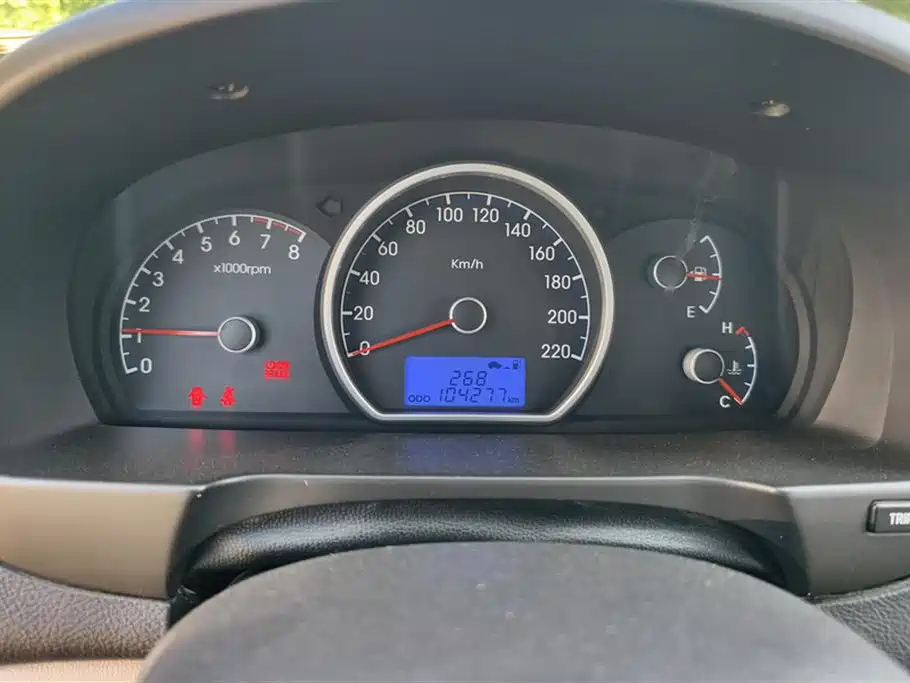 HYUNDAI CELESTA 2011