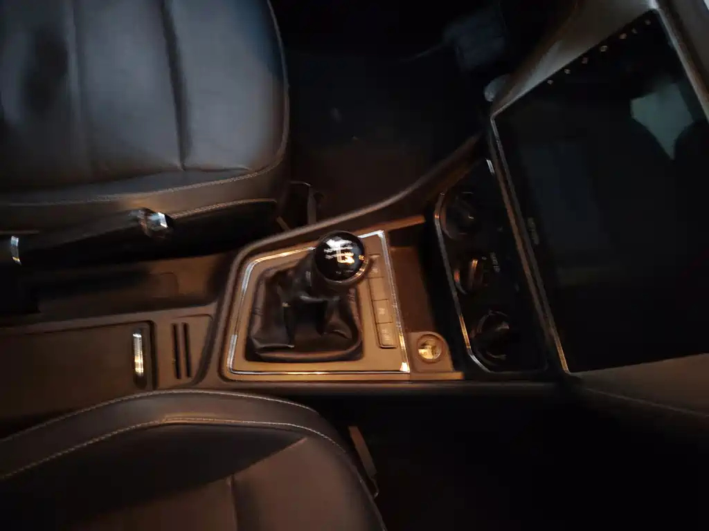 VOLKSWAGEN LAVIDA 2016