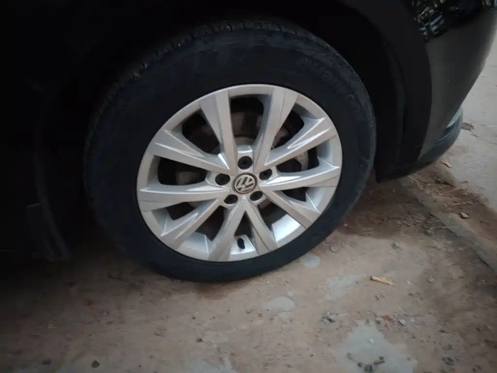 VOLKSWAGEN LAVIDA 2016
