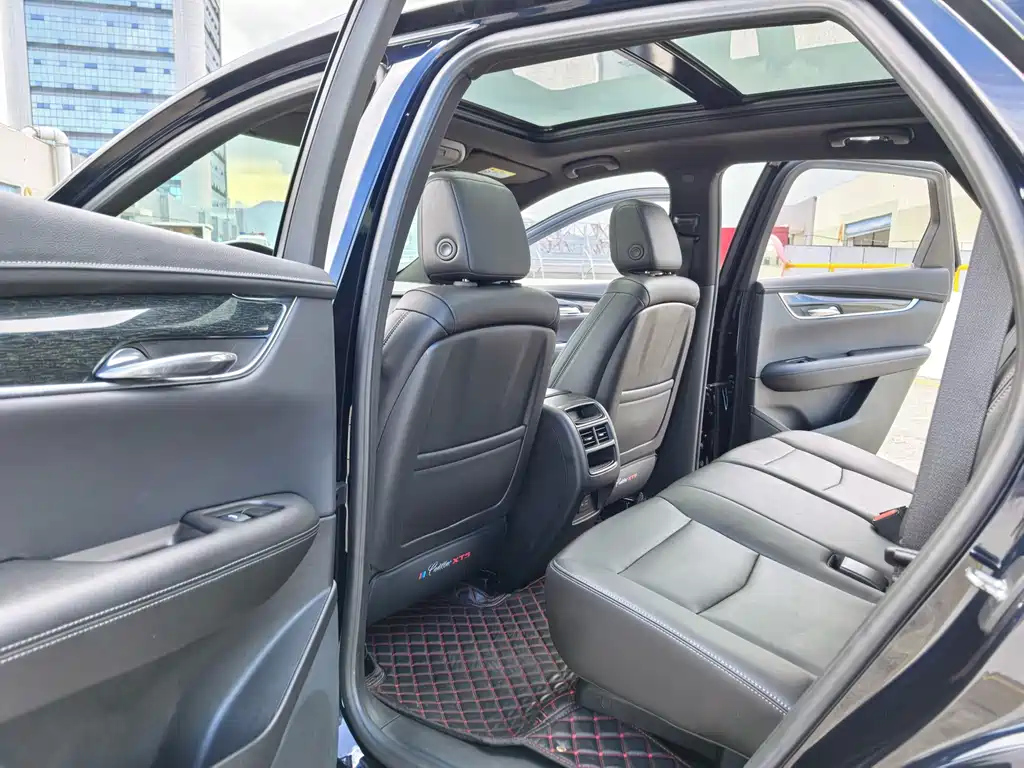 CADILLAC XT5 2021
