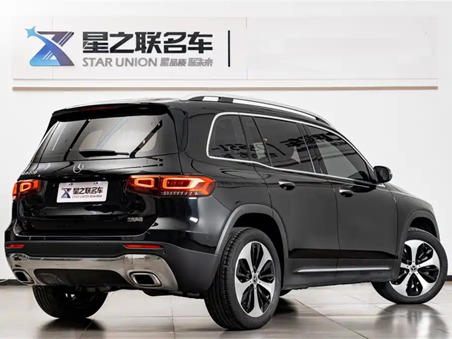 MERCEDES BENZ GLB 2023