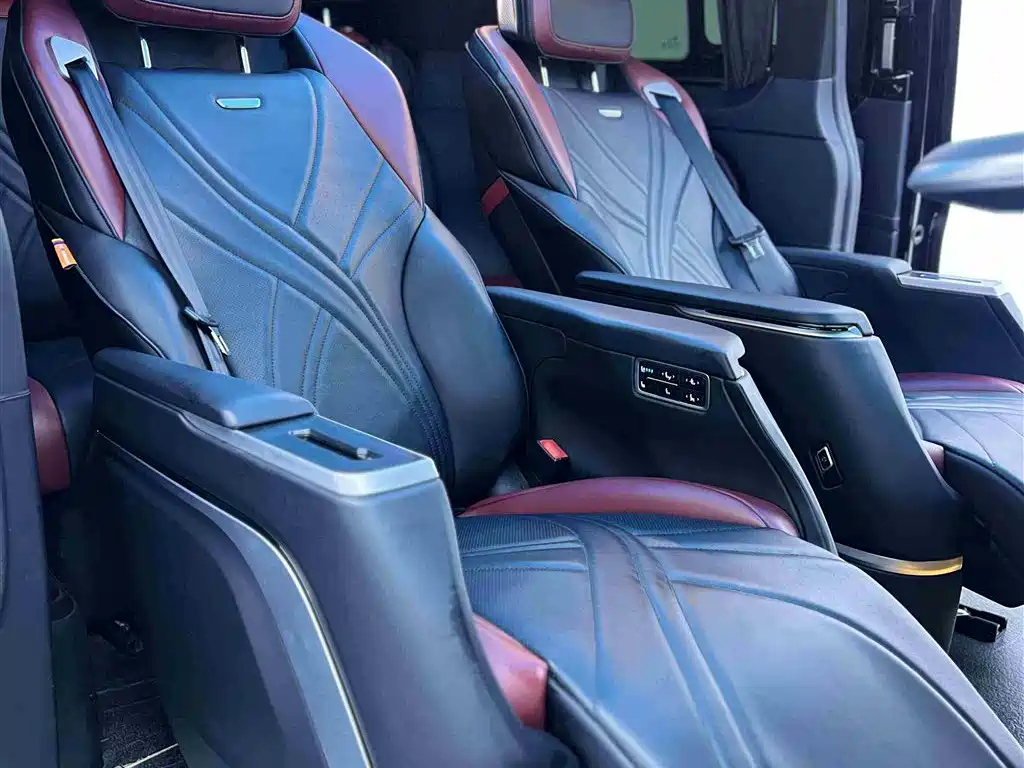 FORD TOUREO 2023
