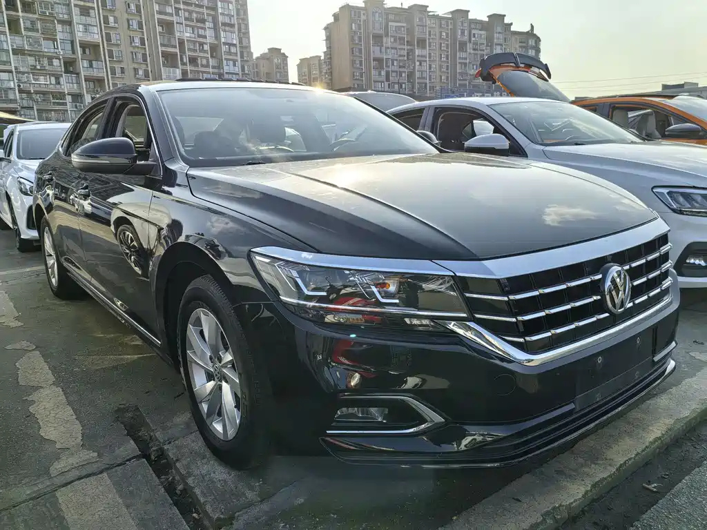 VOLKSWAGEN PASSAT 2020