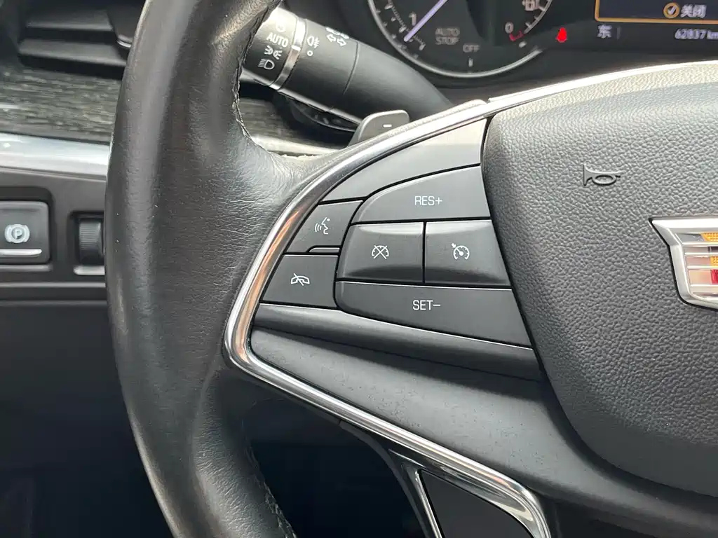 CADILLAC XT5 2021