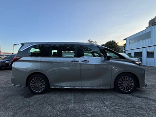 LEXUS LM  2023 YEAR 500H  SEATS  EDITION 2023