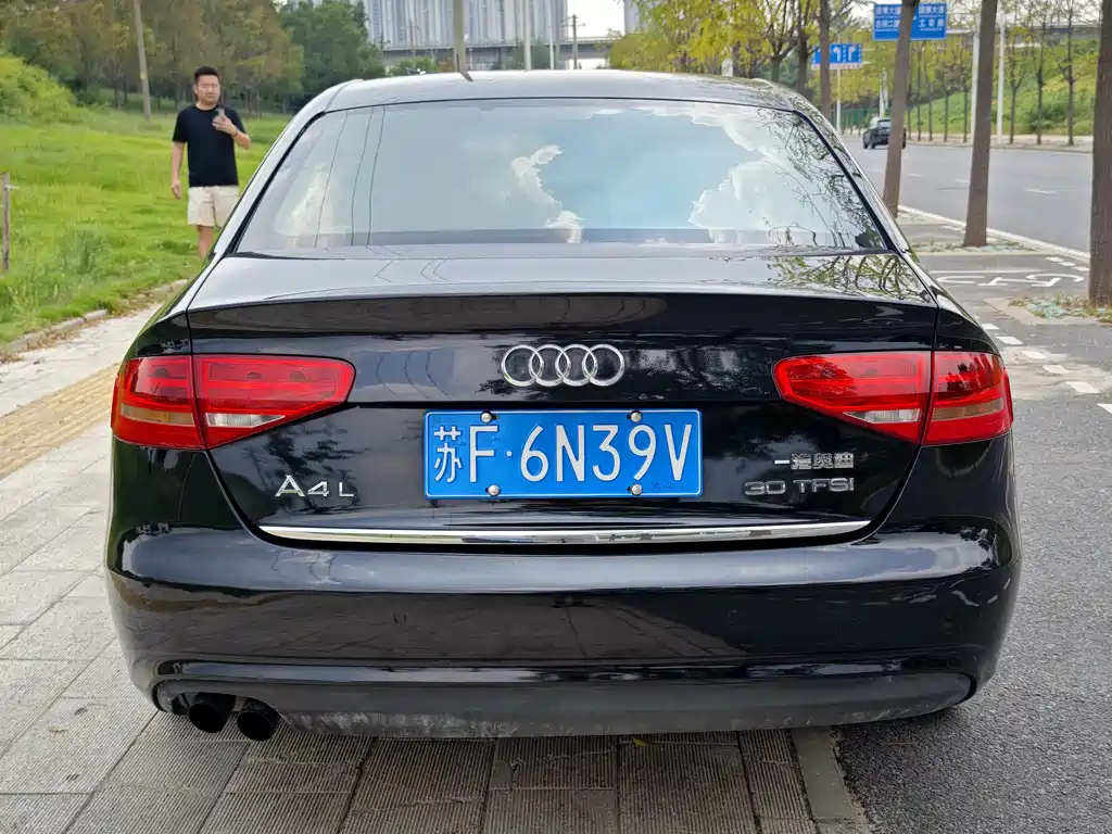 AUDI A4L 2013