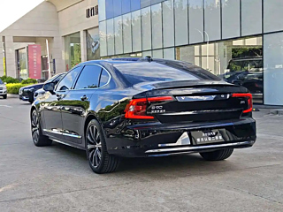 VOLVO S90 2021