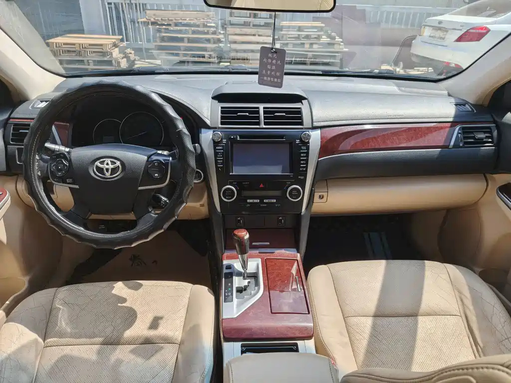 TOYOTA CAMRY 2012