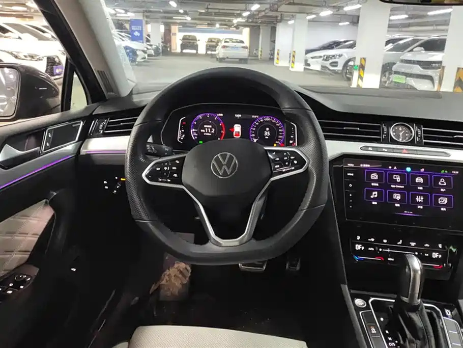 VOLKSWAGEN MAGOTAN 2023