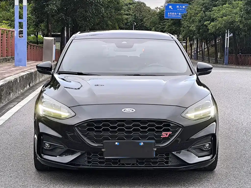 FORD FOCUS 2022