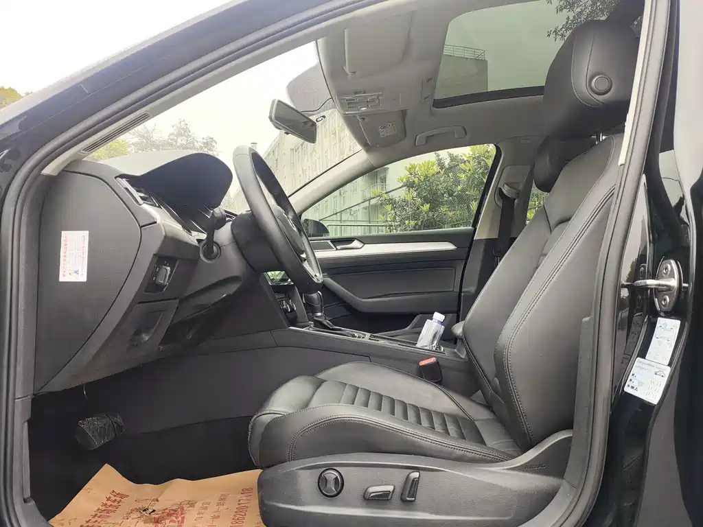 VOLKSWAGEN MAGOTAN 2018