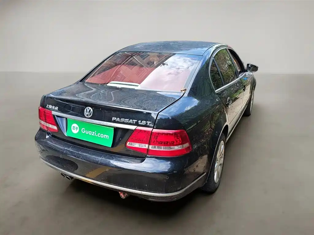 VOLKSWAGEN PASSAT LINGYU 2011
