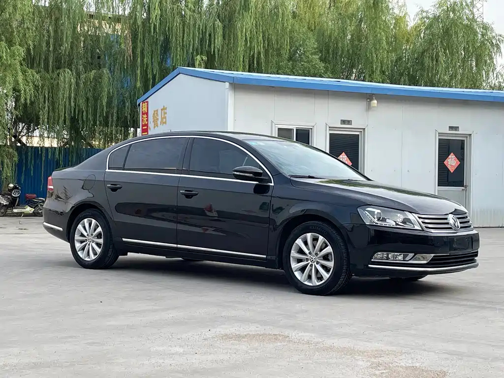 VOLKSWAGEN MAGOTAN 2015