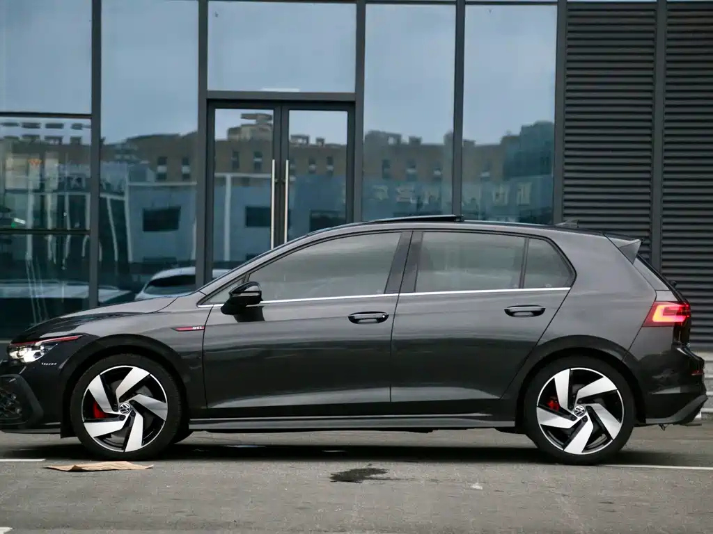 VOLKSWAGEN GOLF GTI 2022