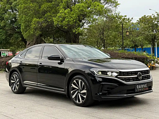 VOLKSWAGEN PASSAT 2024