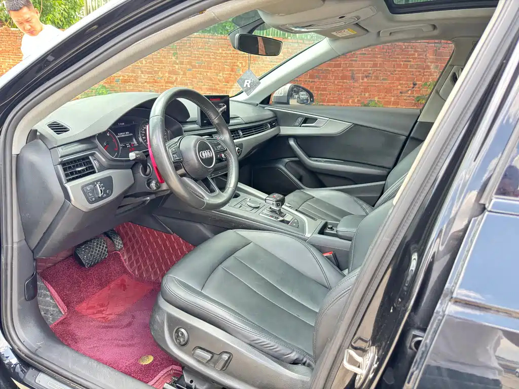 AUDI A4L 2019
