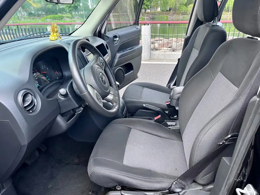 JEEP FREEDOM 客 2015