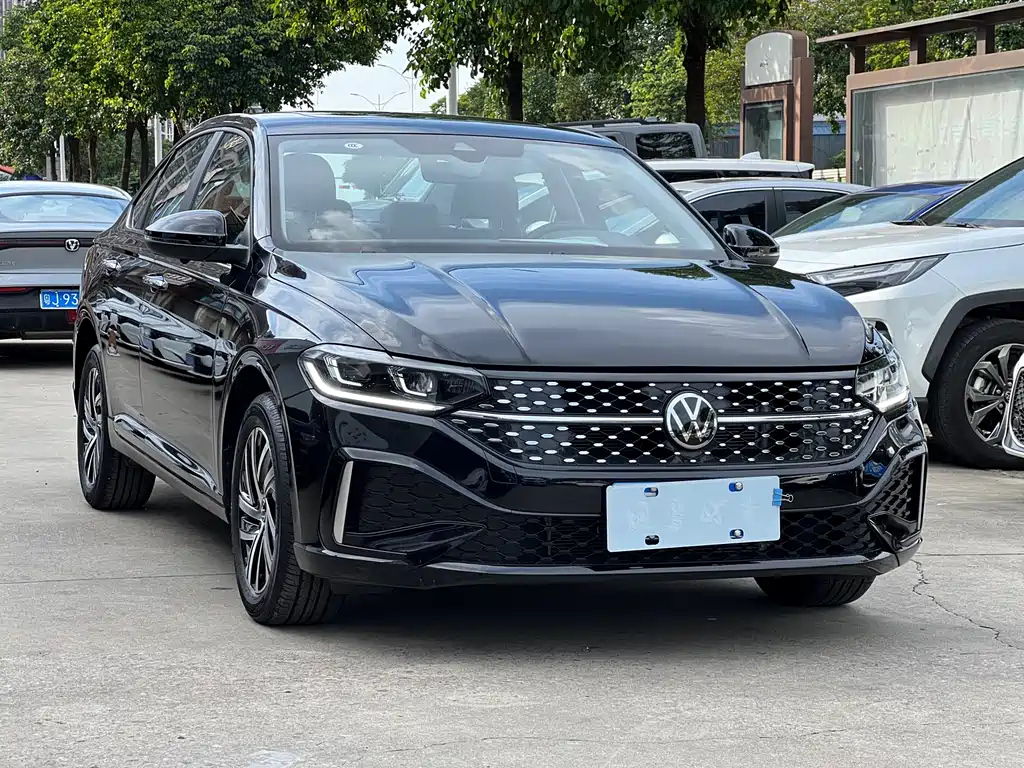 VOLKSWAGEN LAVIDA 2024