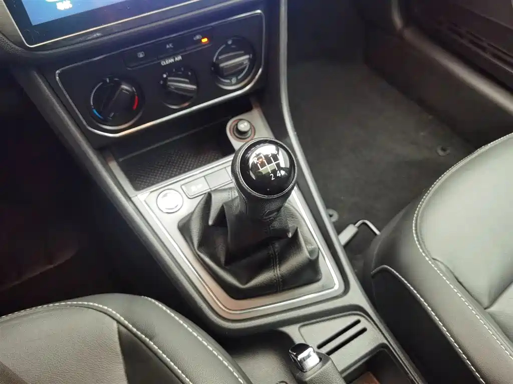 VOLKSWAGEN LAVIDA 2018