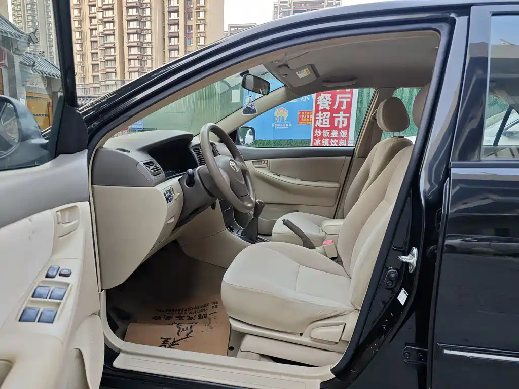 TOYOTA COROLLA 2011