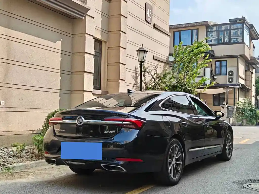 BUICK LACROSSE 2020