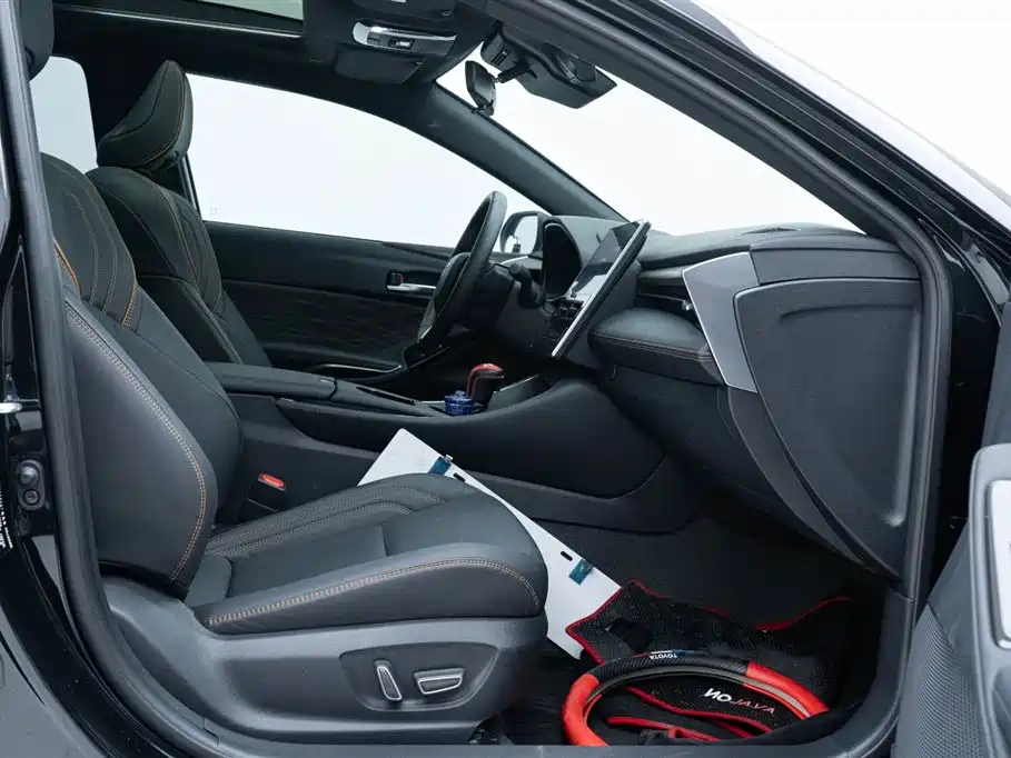 TOYOTA AVALON 2025