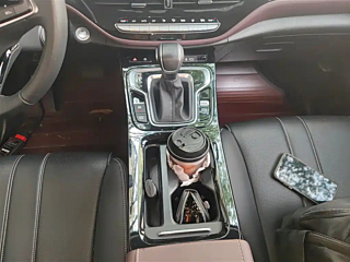 TRUMPCHI M6  2023 YEAR PRO 270T DCT DELUXE EDITION 2023