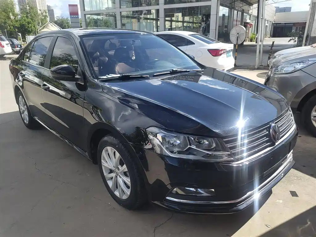 VOLKSWAGEN LAVIDA 2017