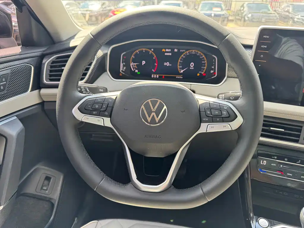 VOLKSWAGEN TAYRON 2022