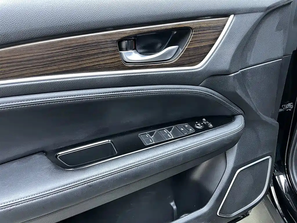 HONDA AVANCIER 2017