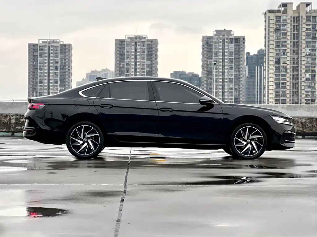 VOLKSWAGEN MAGOTAN 2025