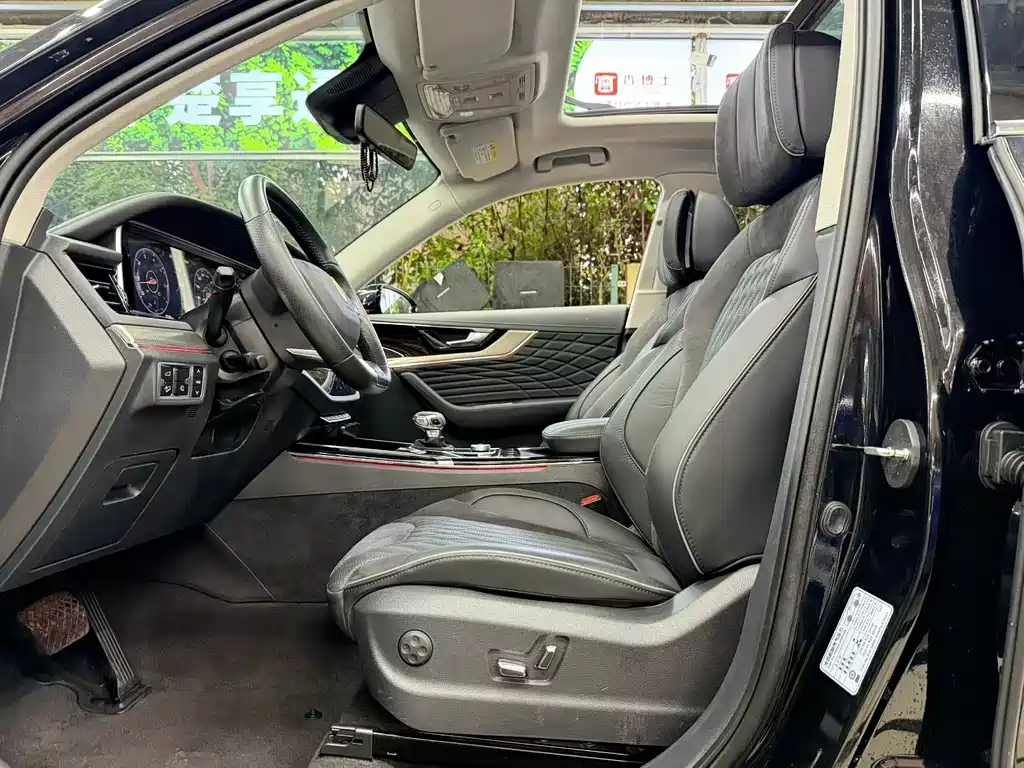 HONGQI HS5 2023