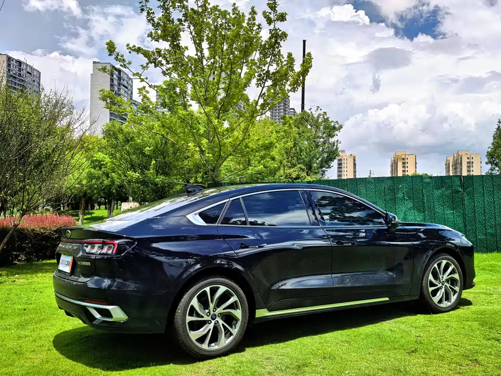 FORD MONDEO 2022