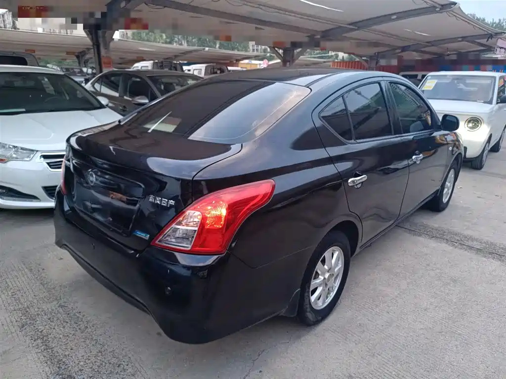 NISSAN SUNNY 2015