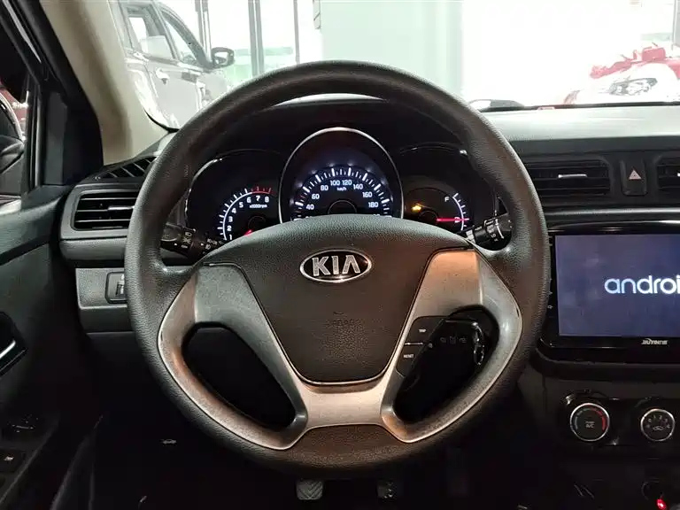 KIA K2 2015