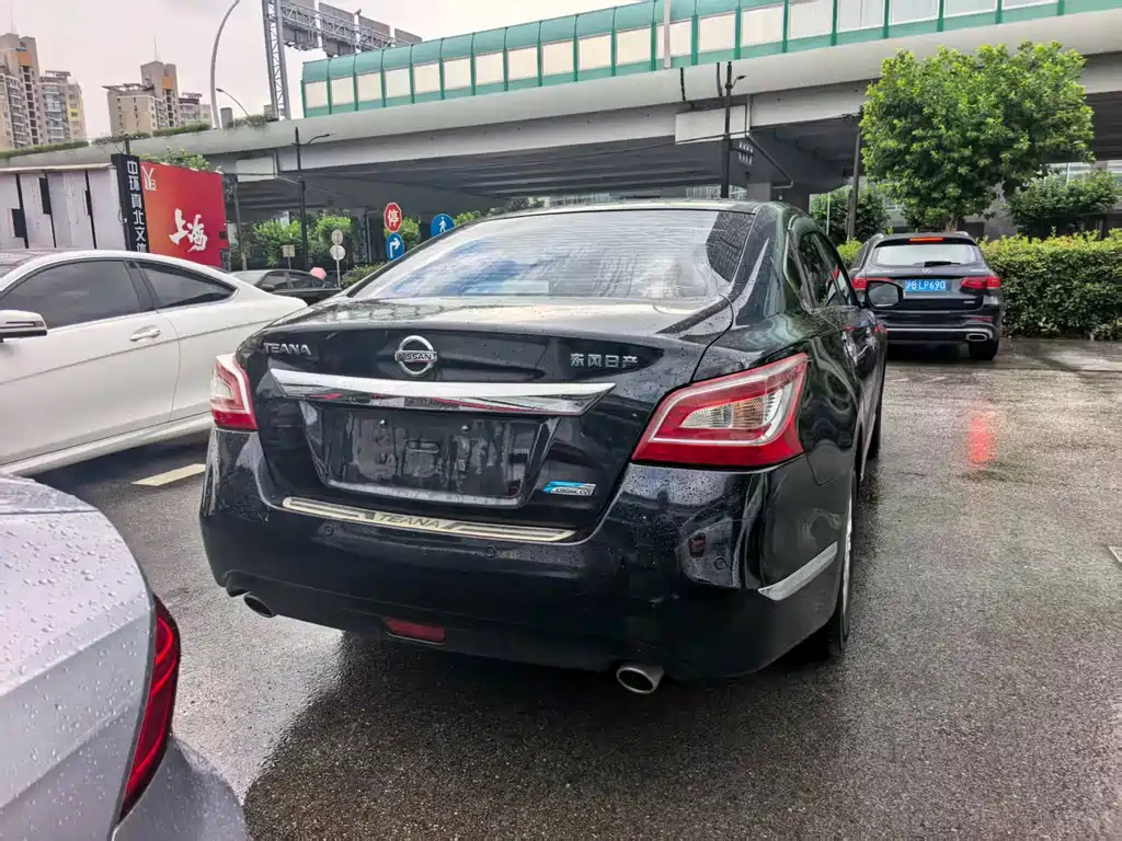 NISSAN TEANA 2013