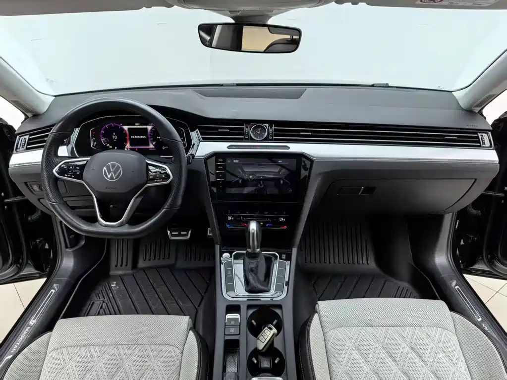 VOLKSWAGEN MAGOTAN 2022