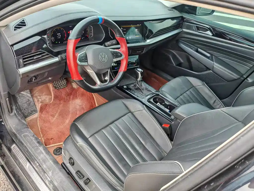 VOLKSWAGEN PASSAT 2022