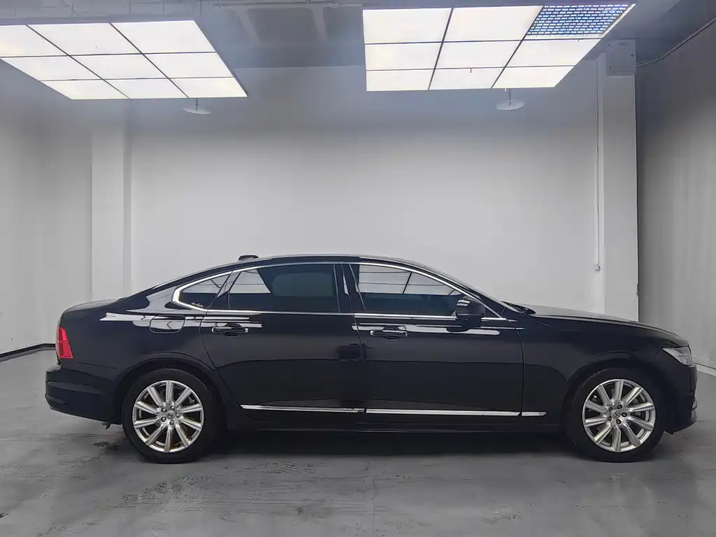 VOLVO S90 2020