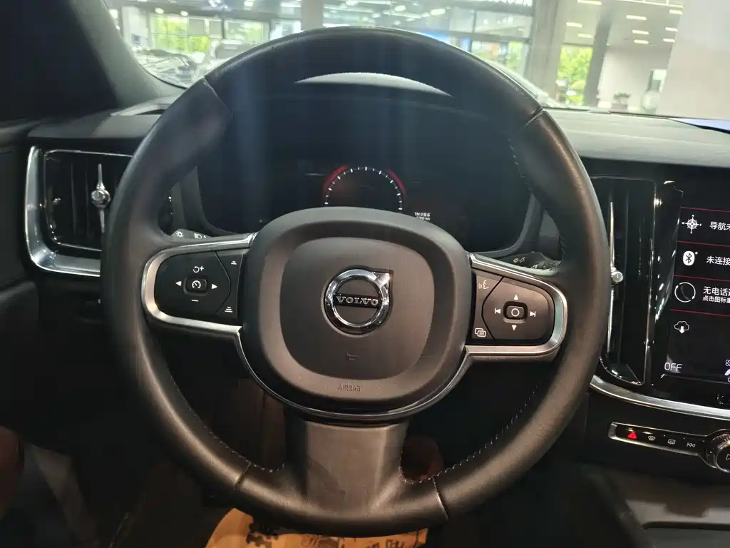 VOLVO S60 2022