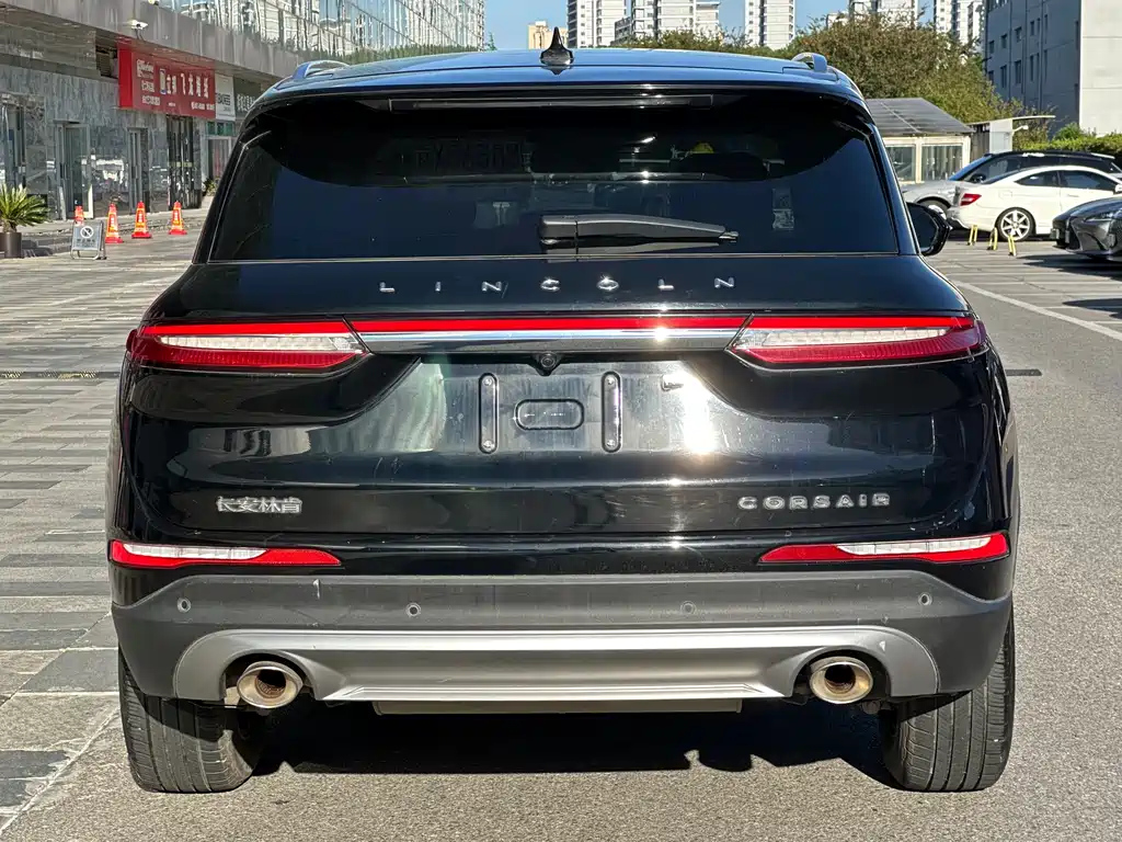 LINCOLN ADVENTURER 2021