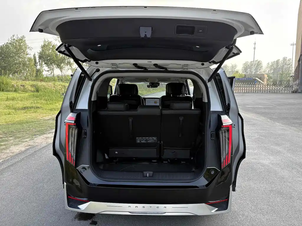 TRUMPCHI M8 2024