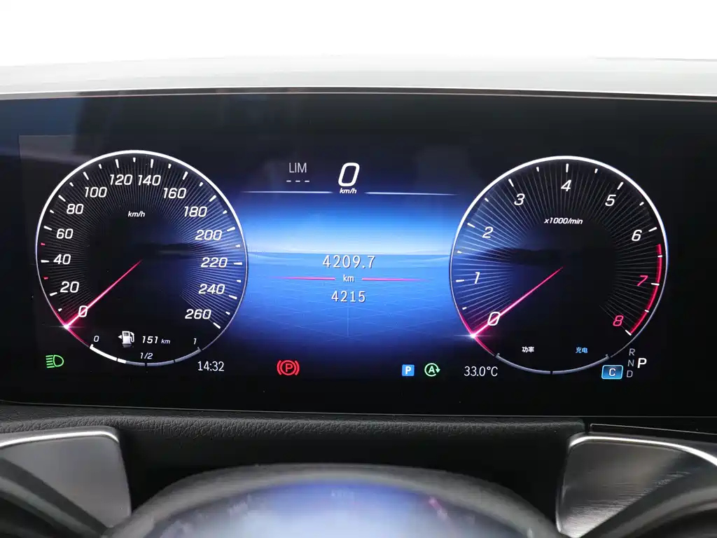 MERCEDES BENZ GLB 2024