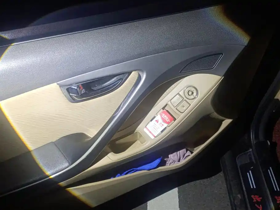 HYUNDAI ELANTRA 2014