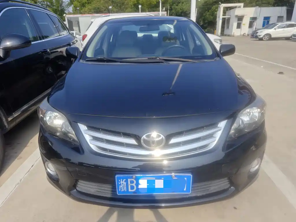 TOYOTA COROLLA 2010