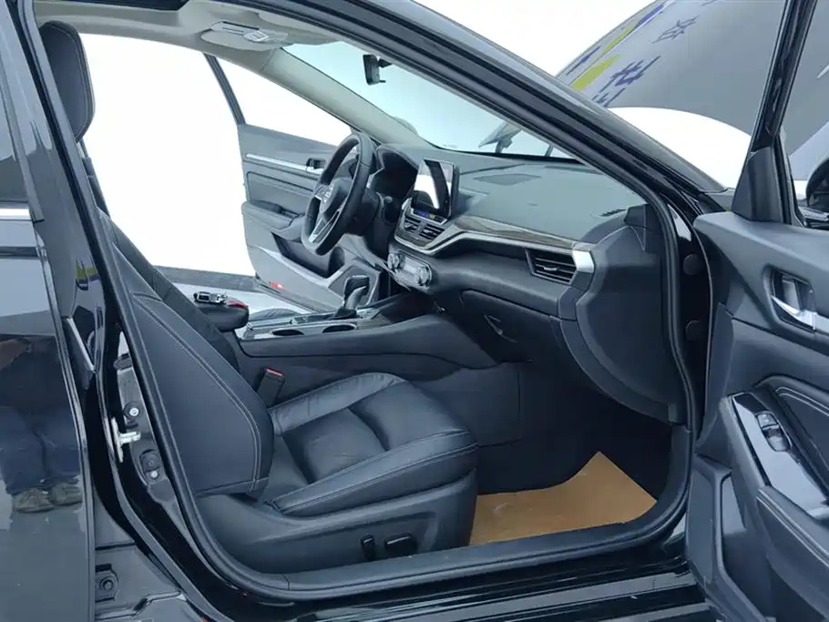 NISSAN TEANA 2021
