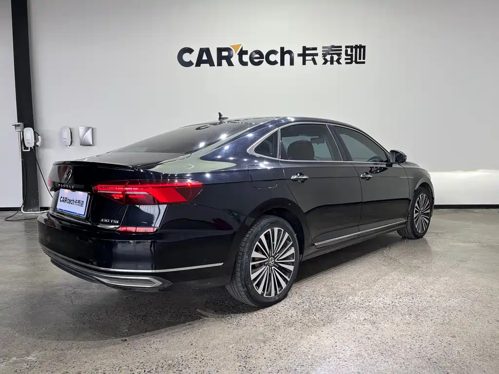 VOLKSWAGEN PASSAT 2021